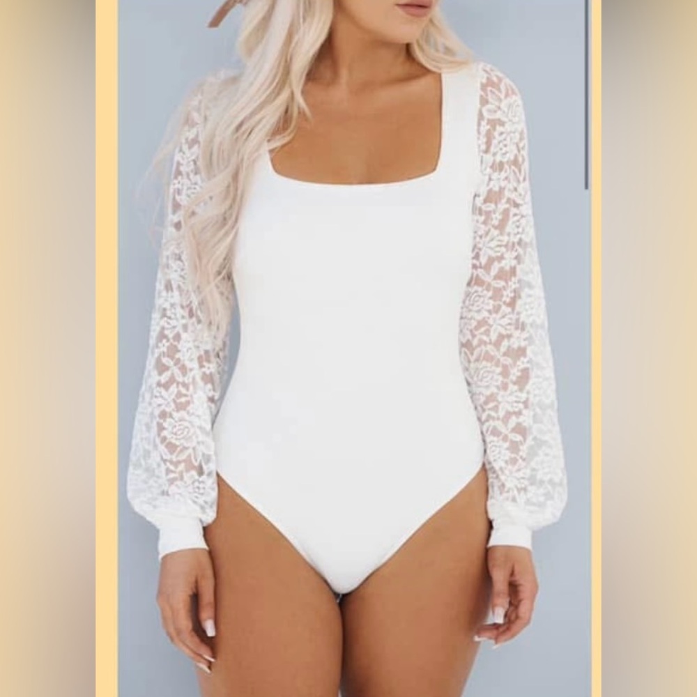 NanaMacs blue blush Unbreakable Love Lace Bodysuit (off white) MEDIUM NEW